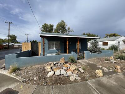 923 PACIFIC Avenue SW, Albuquerque