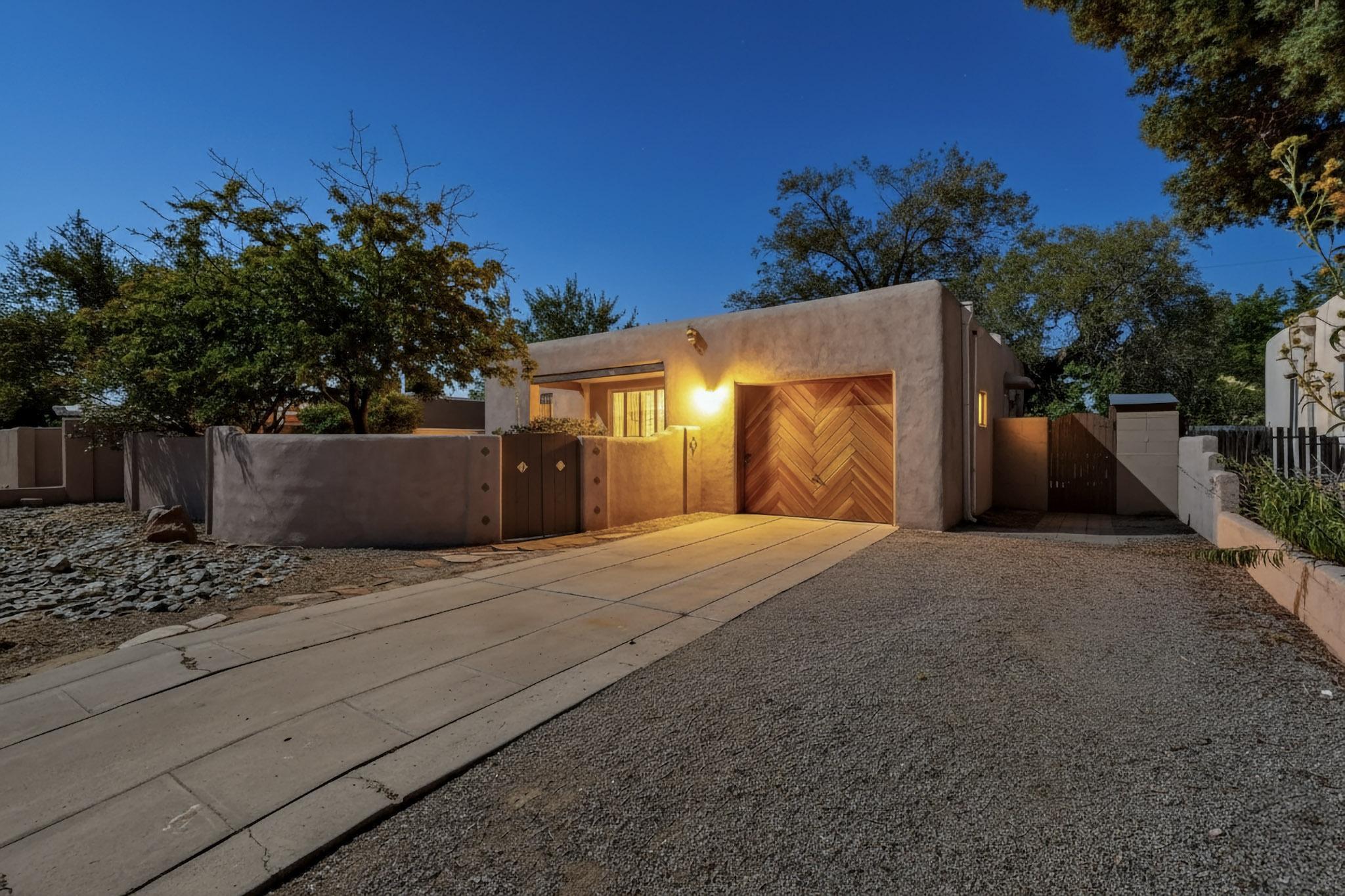 329 LAGUAYRA Drive NE - Main Image