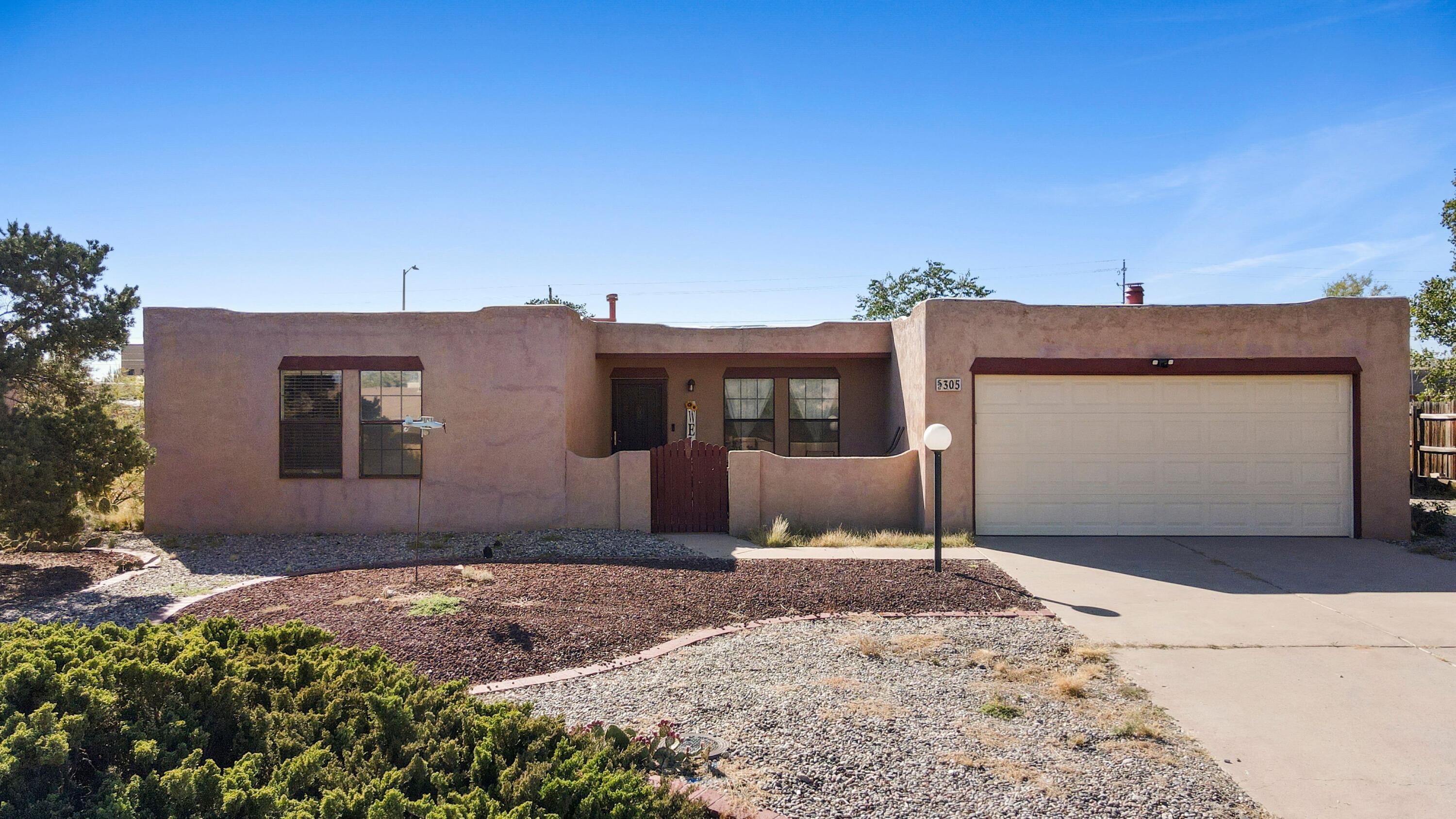 305 Summer Winds Drive SE - Main Image