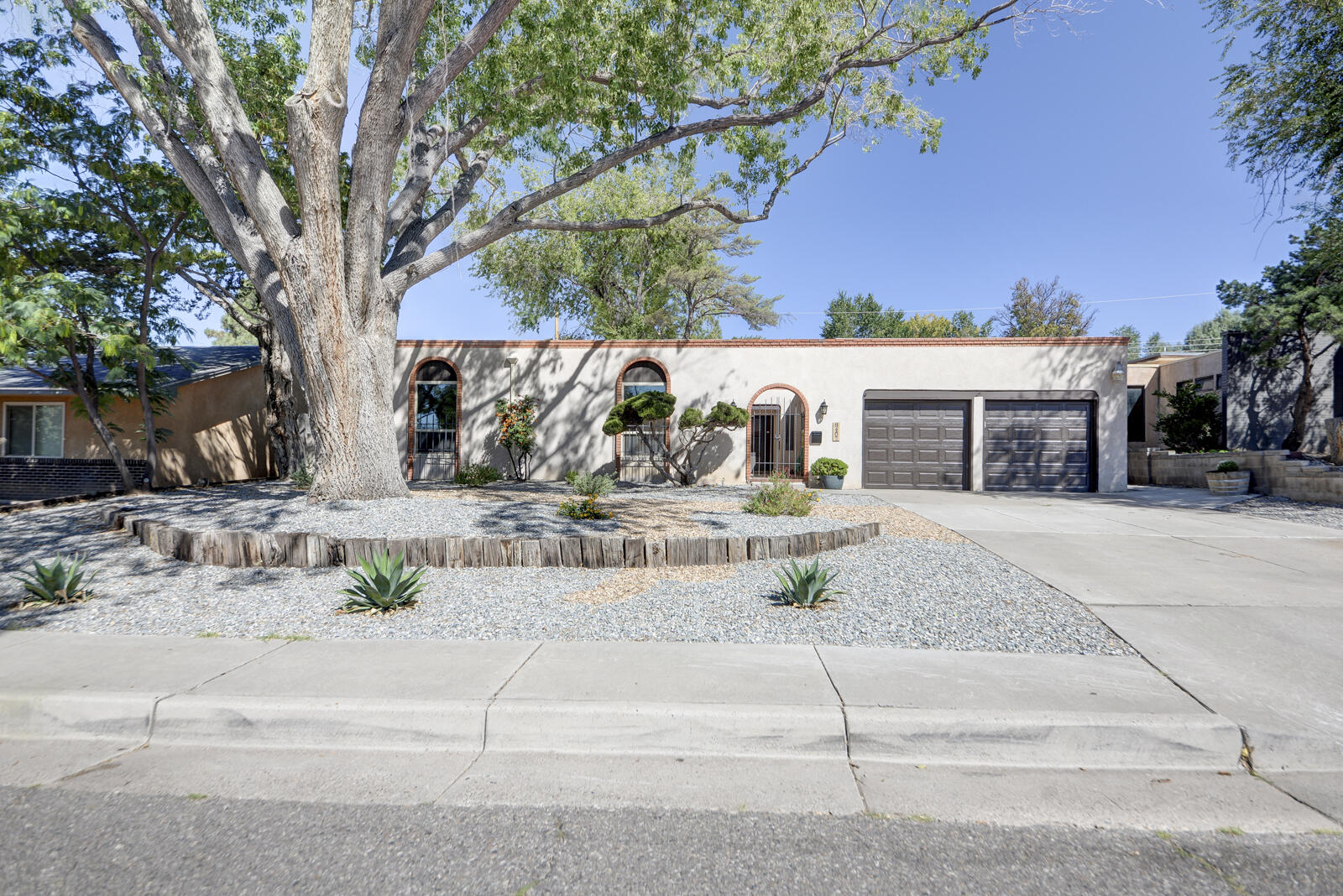 8407 AZTEC Road NE - Main Image