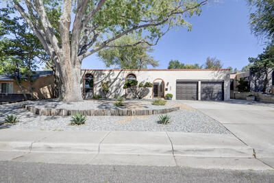 8407 AZTEC Road NE, Albuquerque