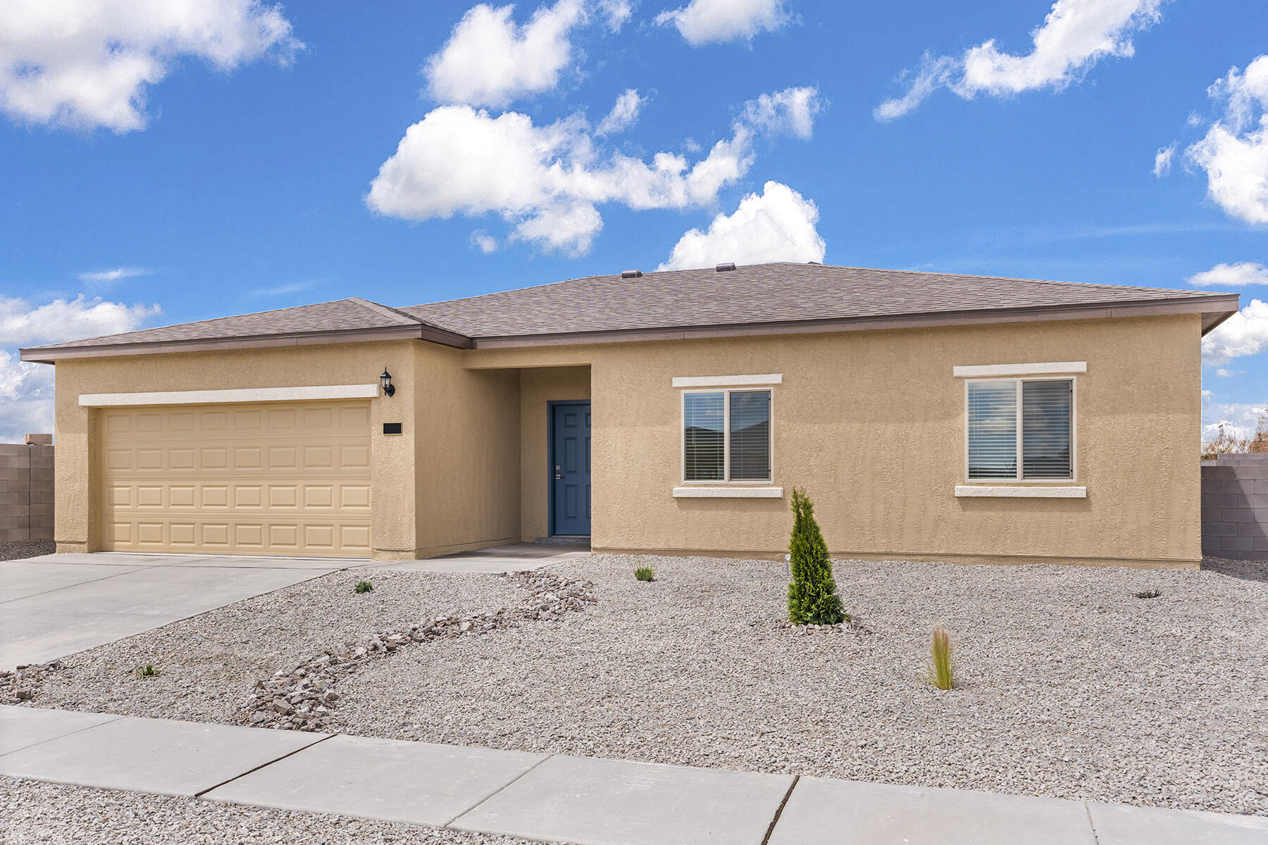 807 Calle De Las Rosas - Main Image