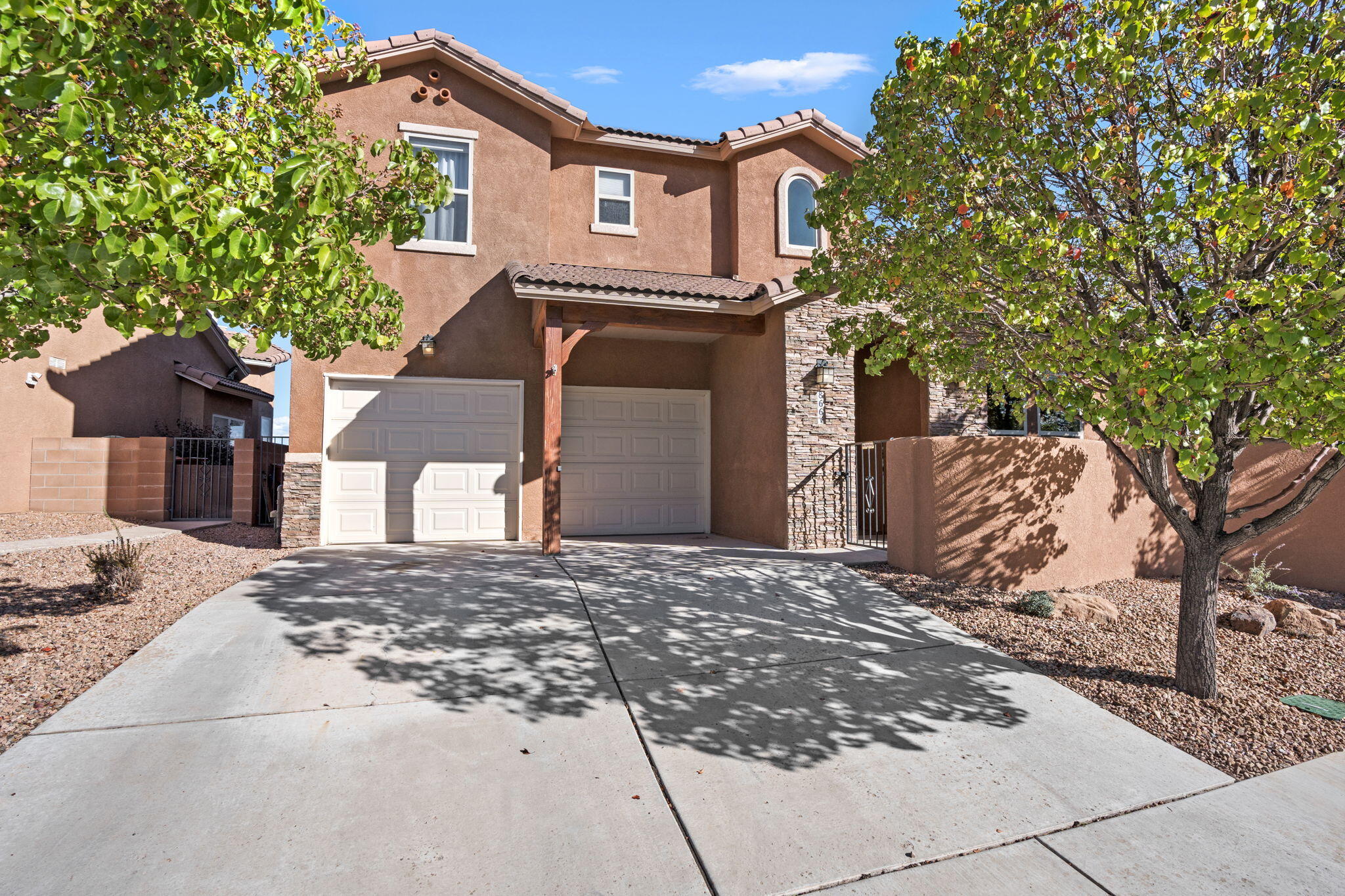 866 VISTA PATRON Drive - Main Image