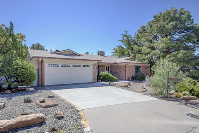 3804 MOUNT RAINIER Drive NE, Albuquerque 
