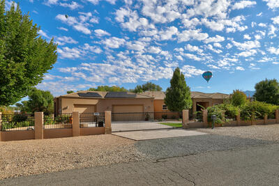 509 ROHAN Road NW, Albuquerque