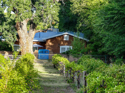 3819-3821 Corrales Road, Corrales
