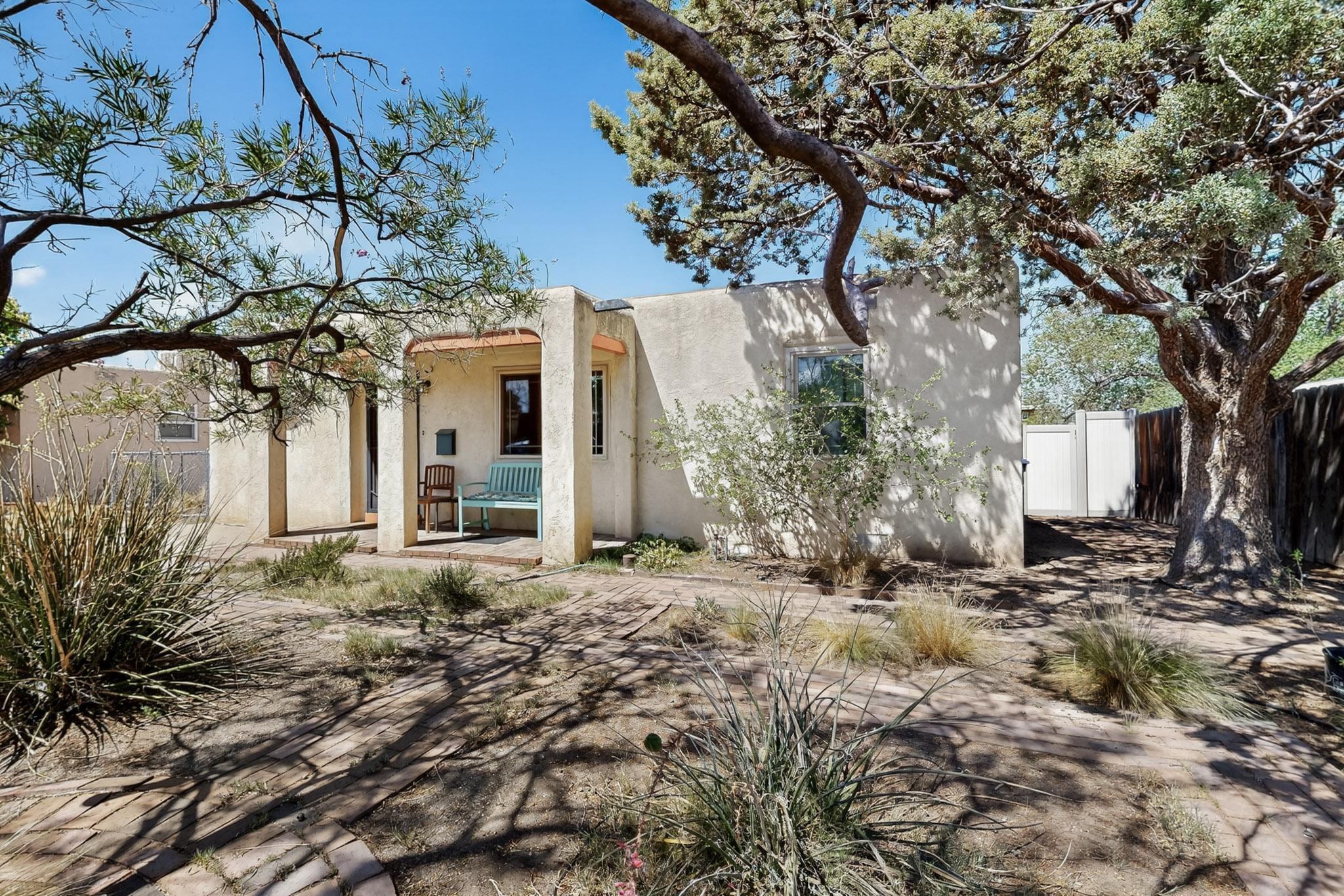 613 CAGUA Drive SE - Main Image