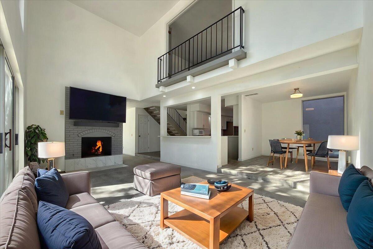 5812 TORREON Drive NE - Main Image