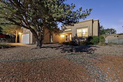 5333 ROANOKE Avenue NW, Albuquerque