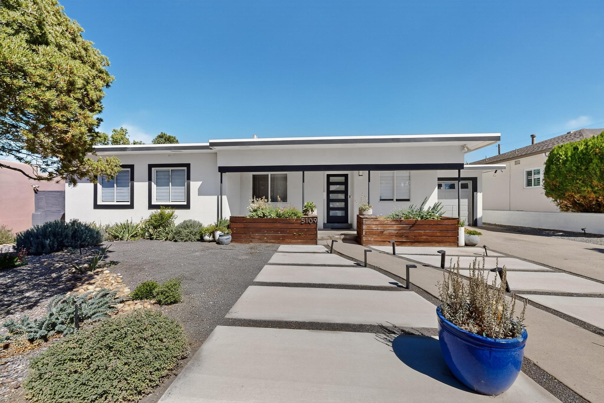 5109 ROYENE Avenue NE - Main Image