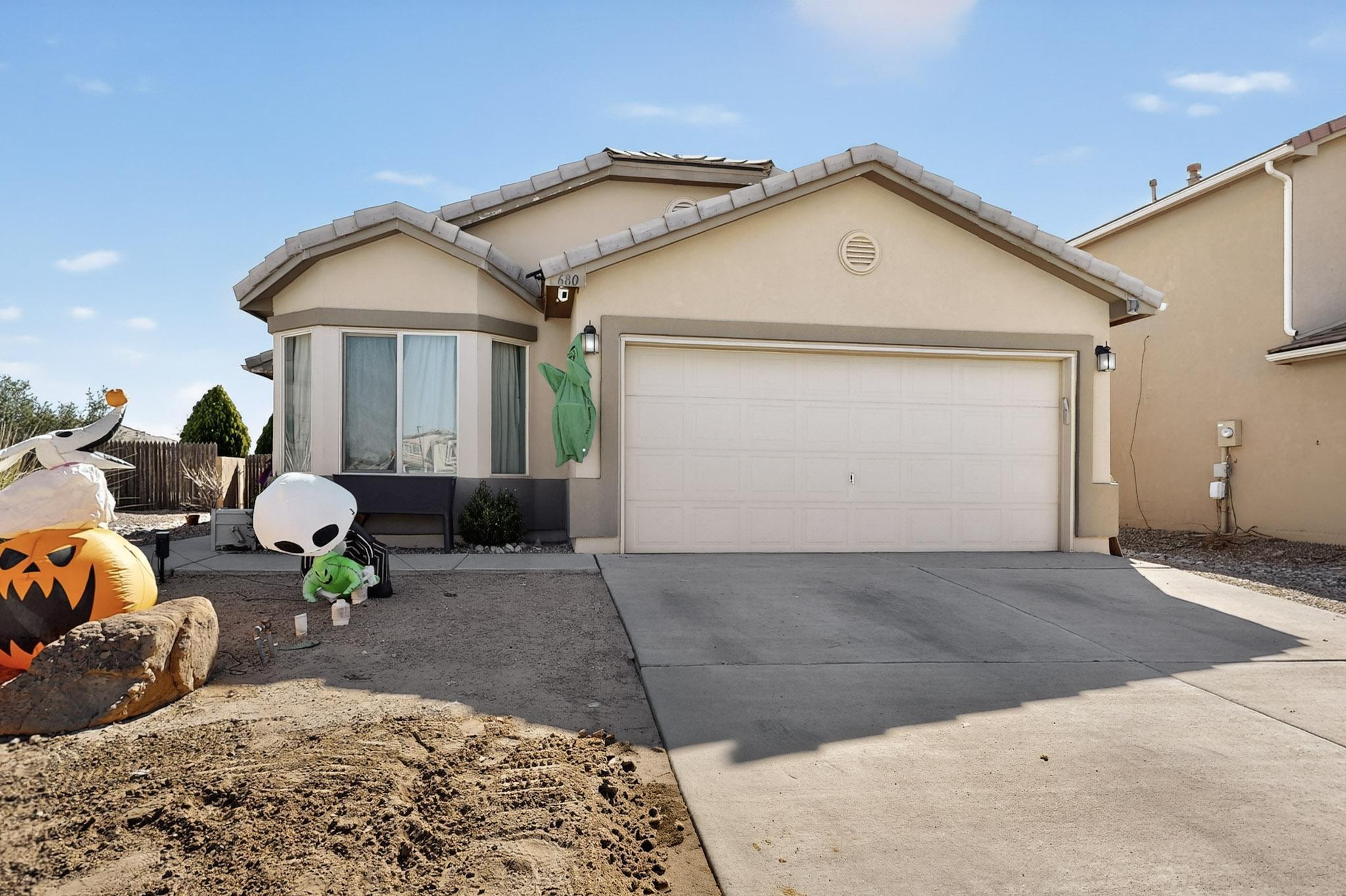 680 PURPLE ASTER Avenue SW - Main Image