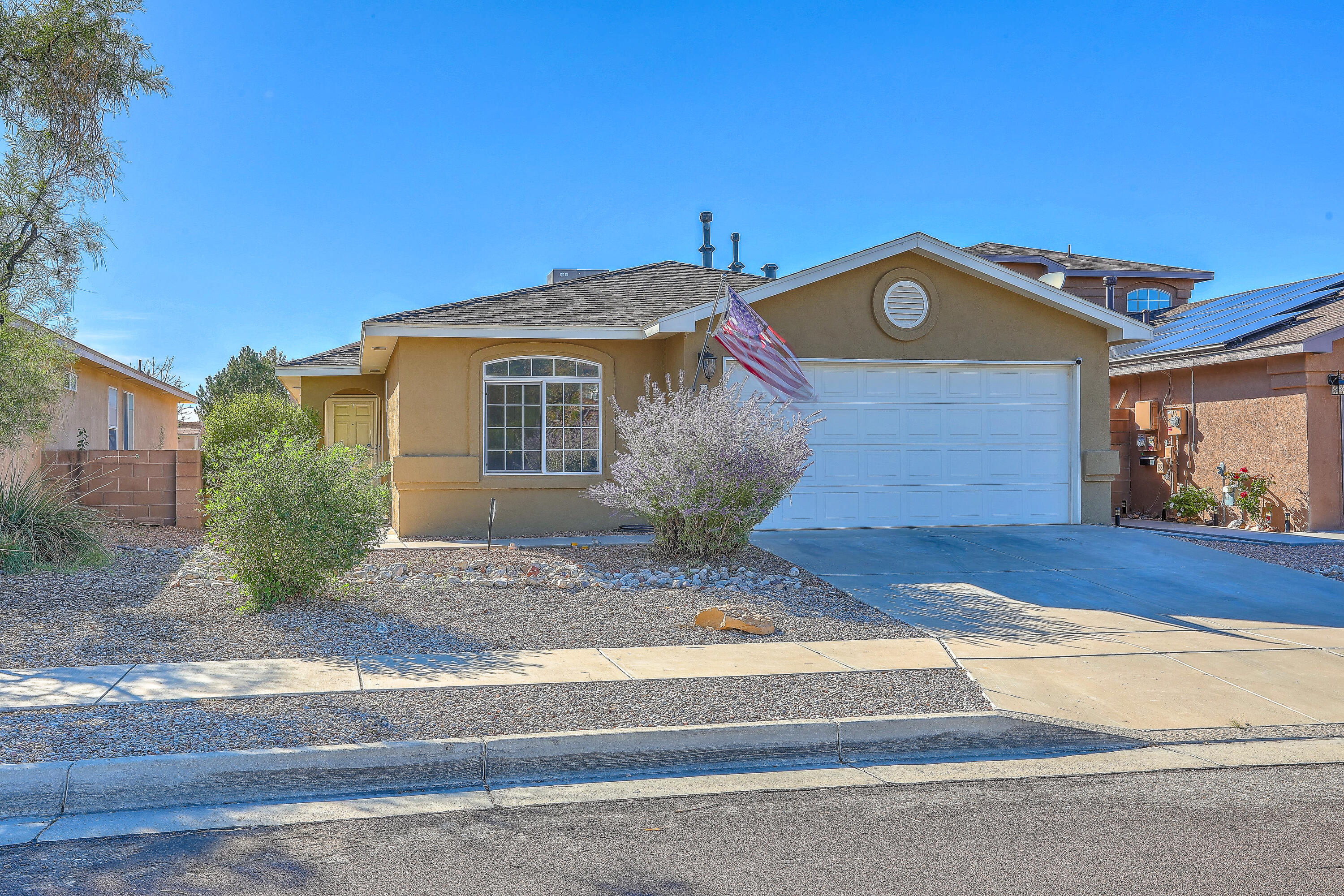 6615 Ventana Hills Road NW - Main Image