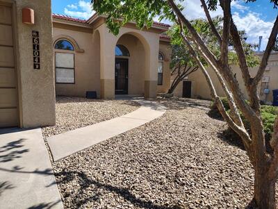 6104 SANTOLINA Drive NW, Albuquerque