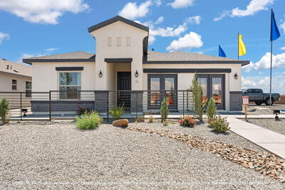 12 Avenida Merida, Los Lunas