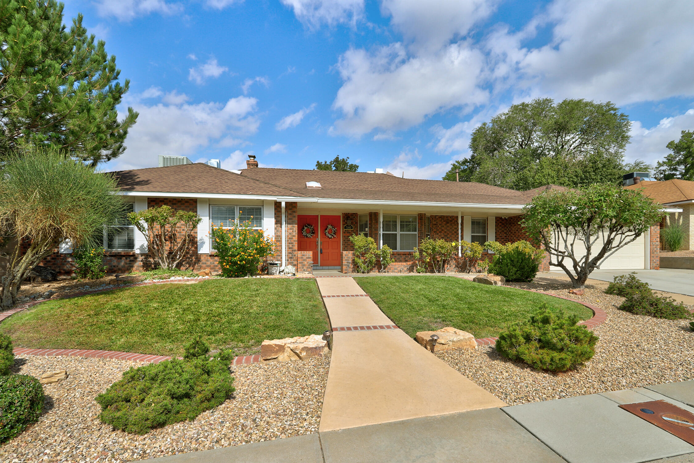 7503 LAMPLIGHTER Lane NE - Main Image