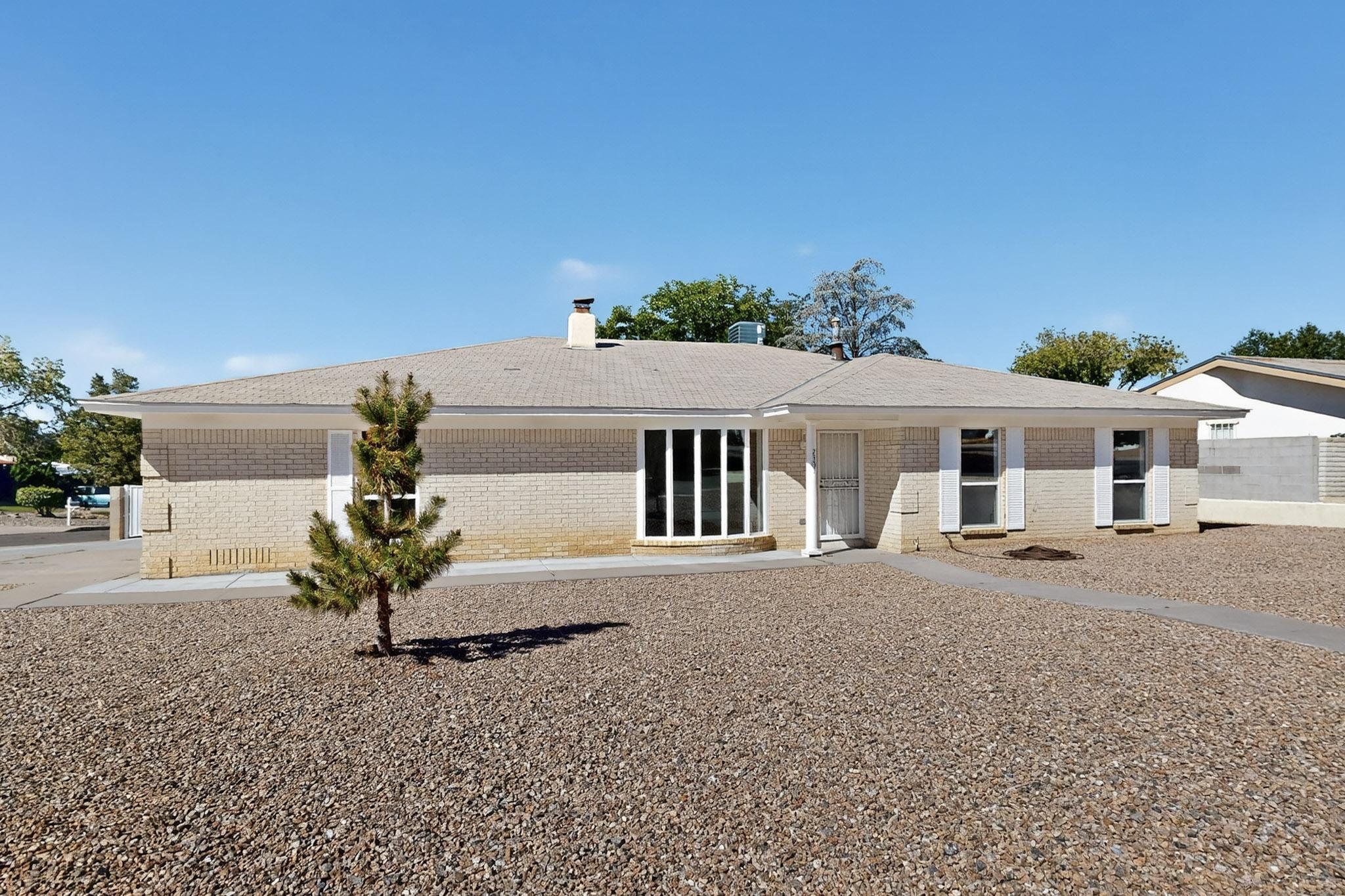 2301 SATURN Place NE - Main Image