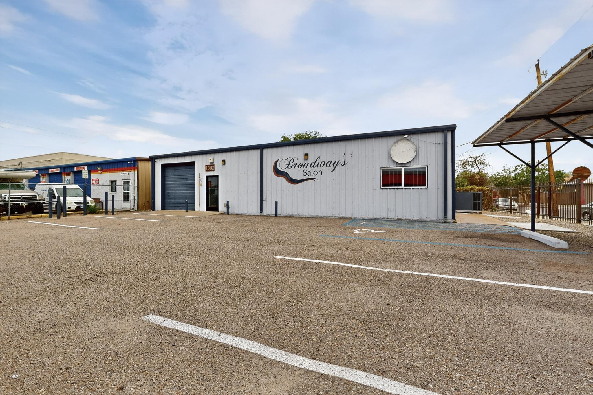 1302 Broadway Boulevard NE - Main Image