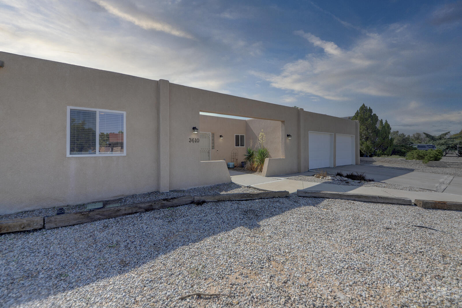 3610 OAKMOUNT Drive SE - Main Image