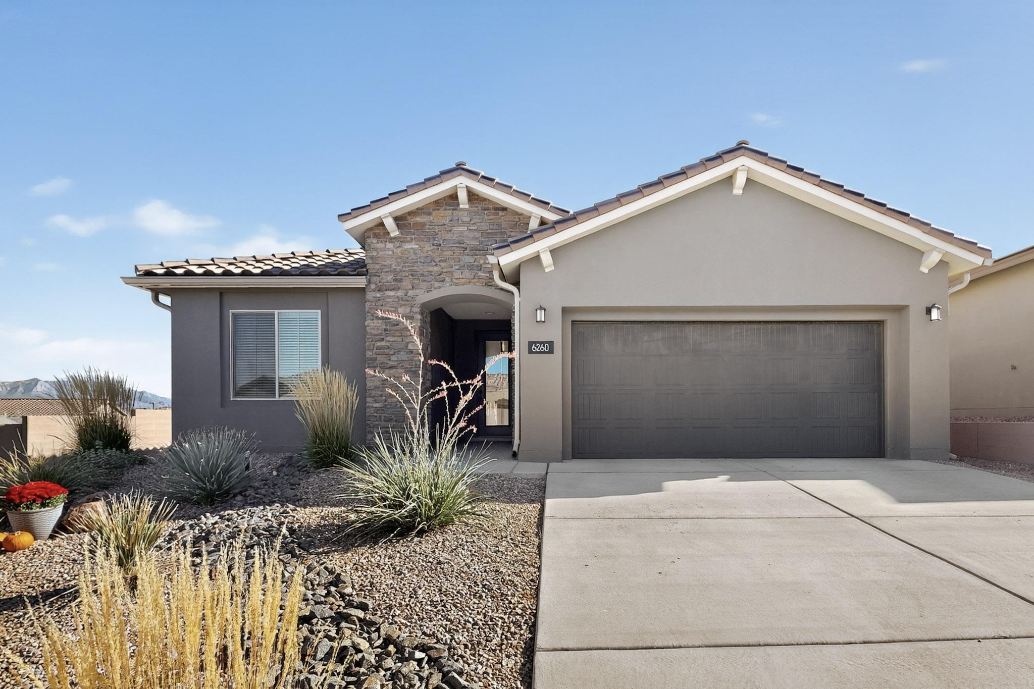 6260 BRYCE CANYON Lane NE - Main Image