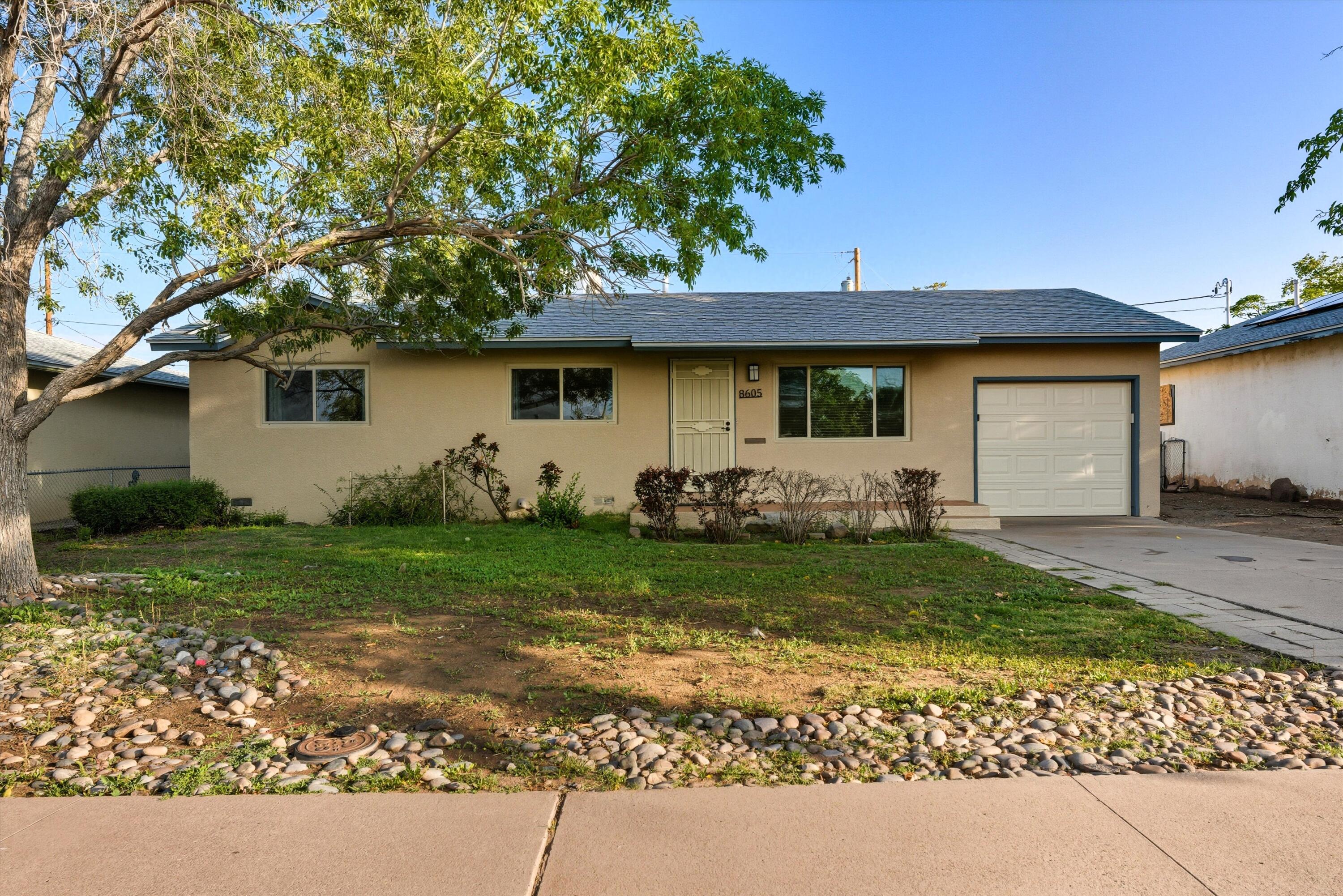 8605 Mountain Road NE - Main Image