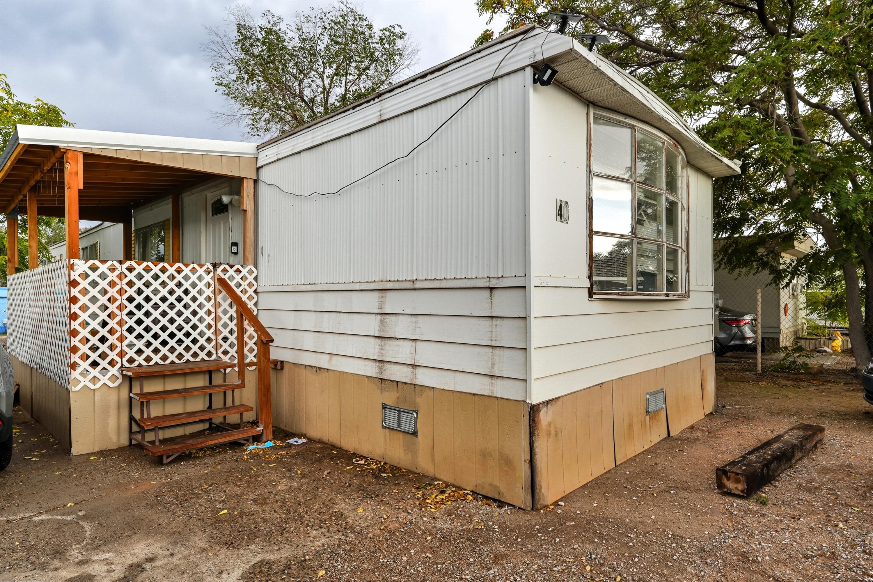 4301 Blake - Main Image