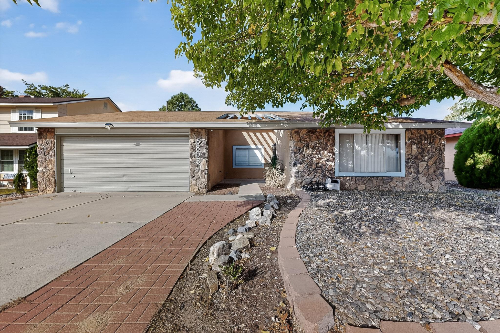 5805 Chimayo Drive NW - Main Image