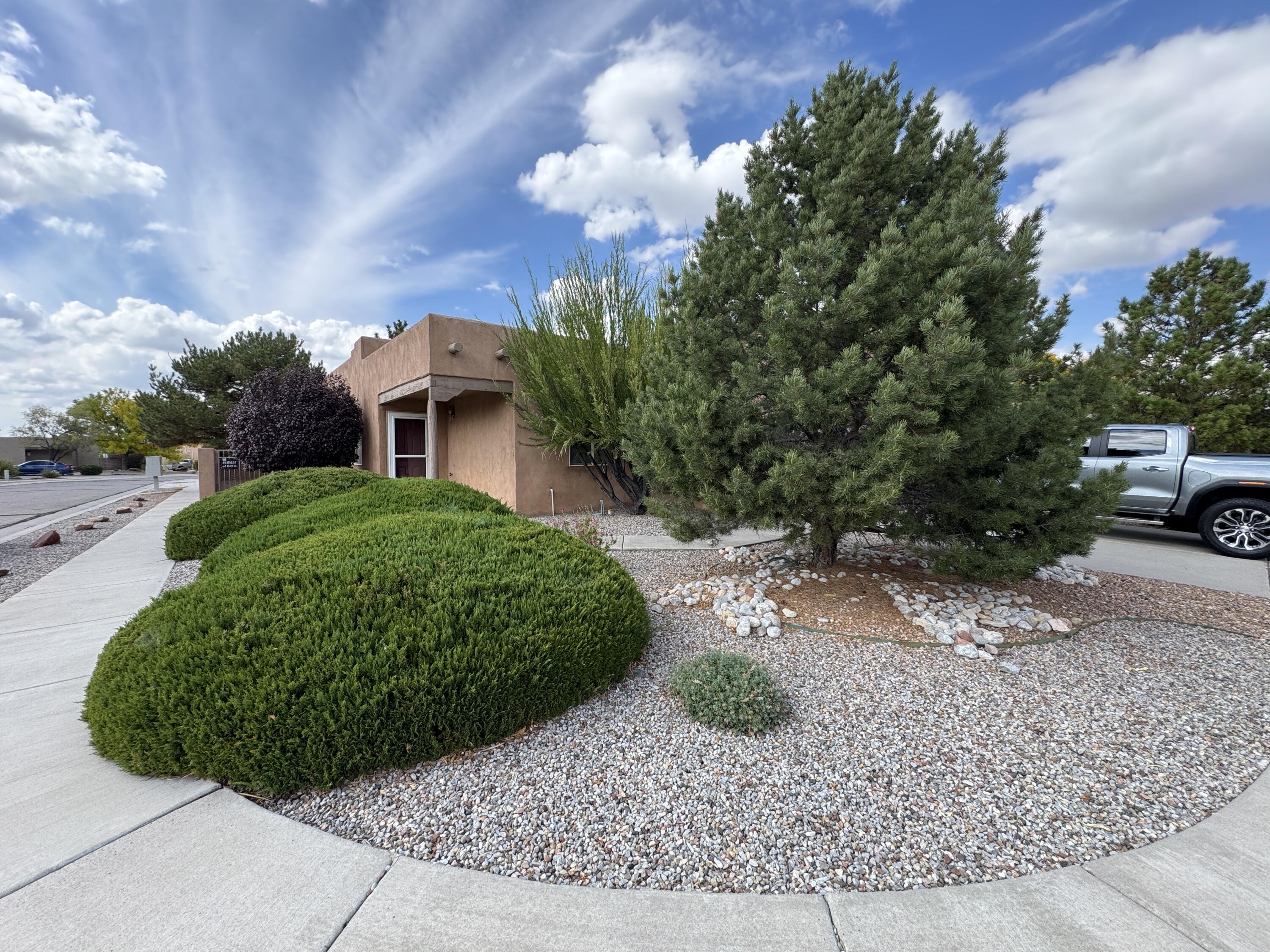 7501 Willow Run Drive NE - Main Image