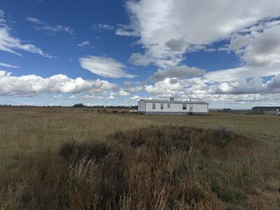6 GRANITE Drive, Estancia