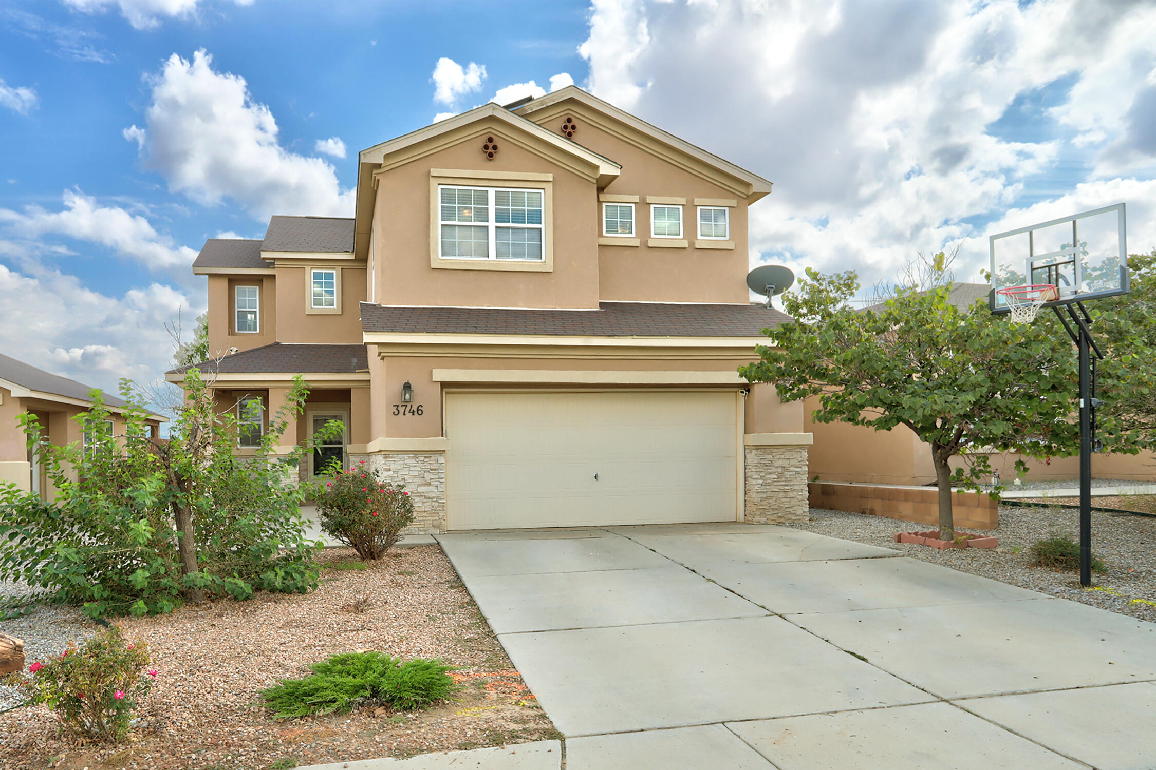 3746 BUCKSKIN Loop NE - Main Image