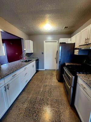 1976 Strawberry Drive NE, Rio Rancho