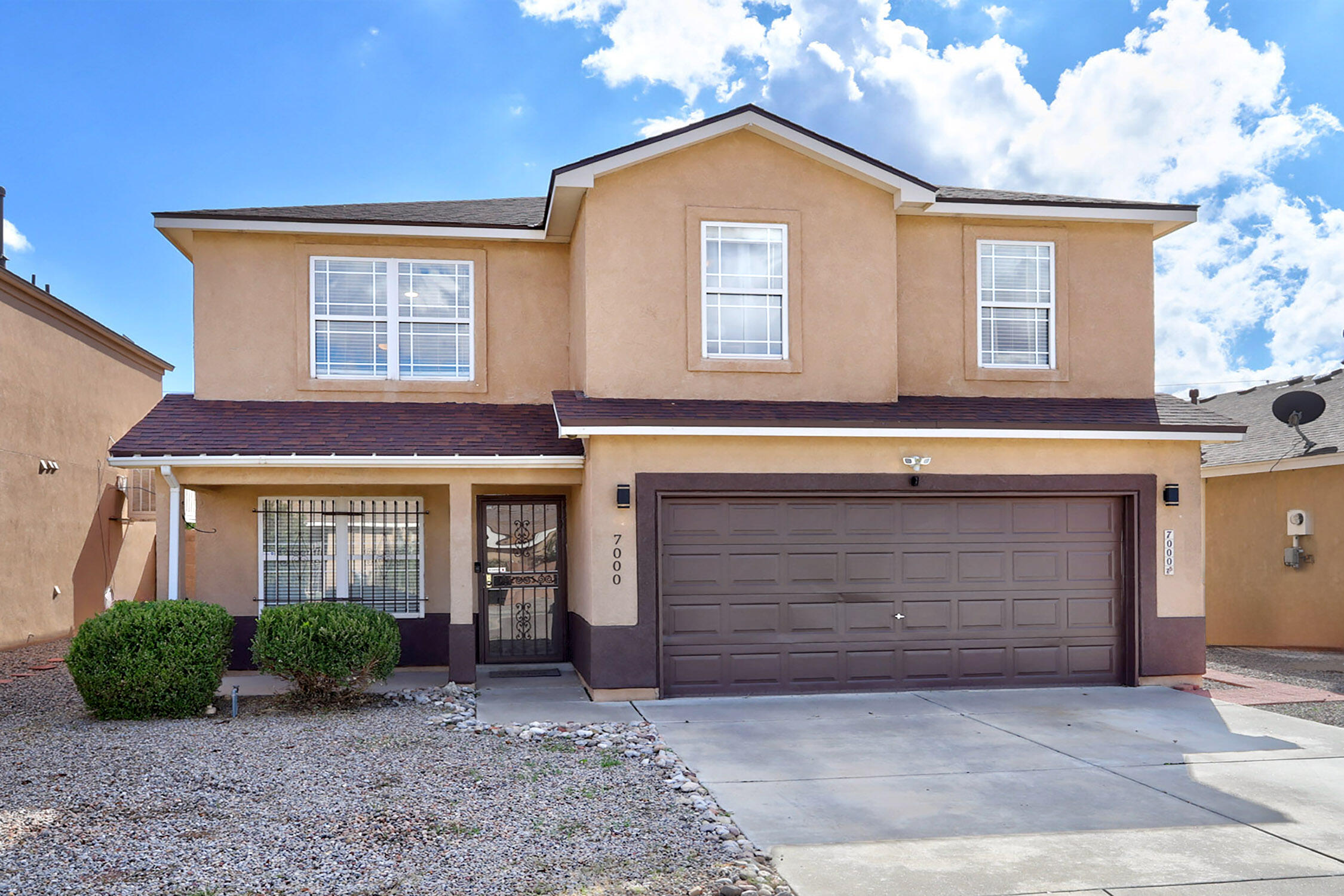 7000 Huerto Avenue NW - Main Image