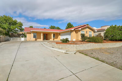 1106 Valley View Drive SW, Los Lunas 