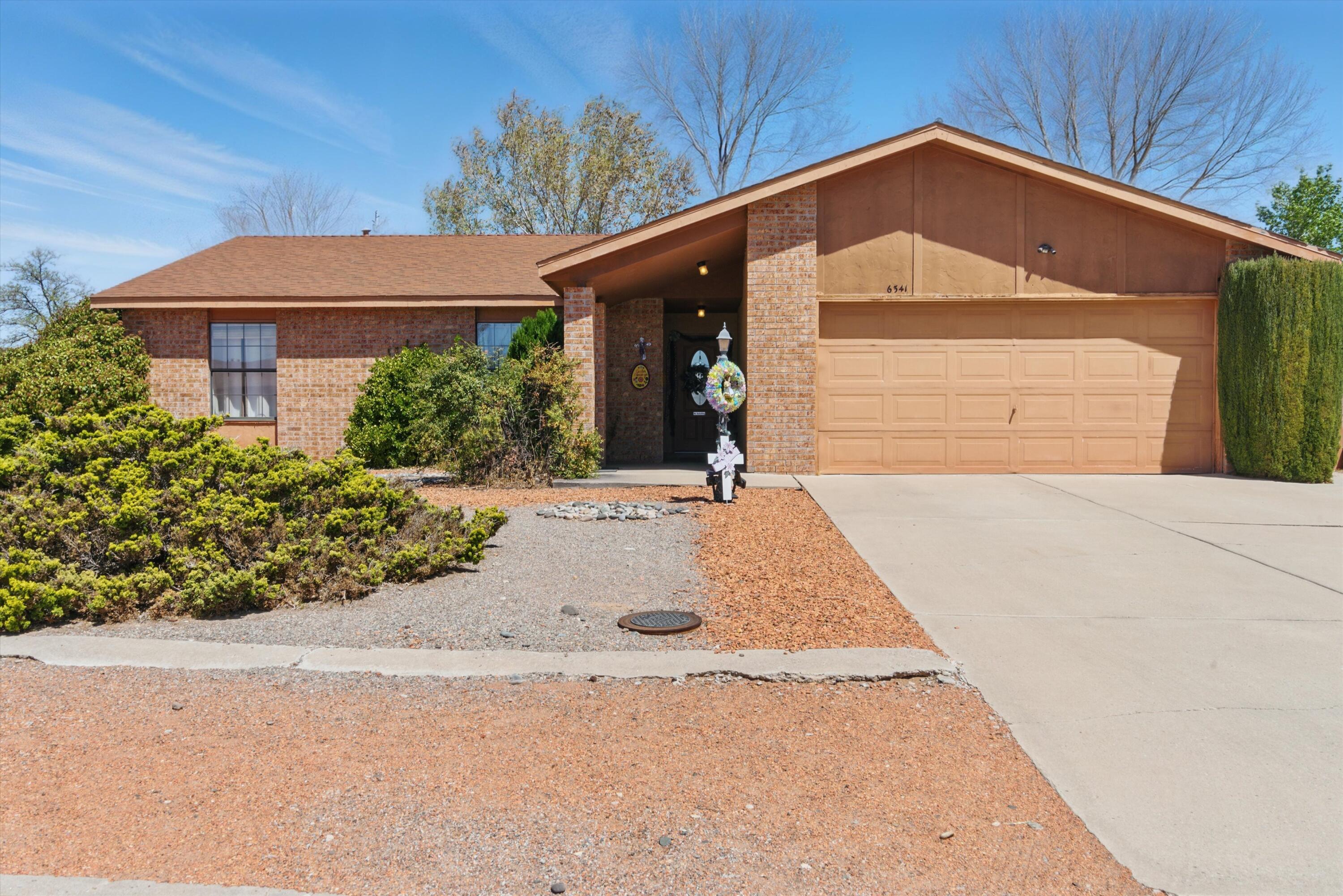 6341 Gambel Quail Road NE - Main Image