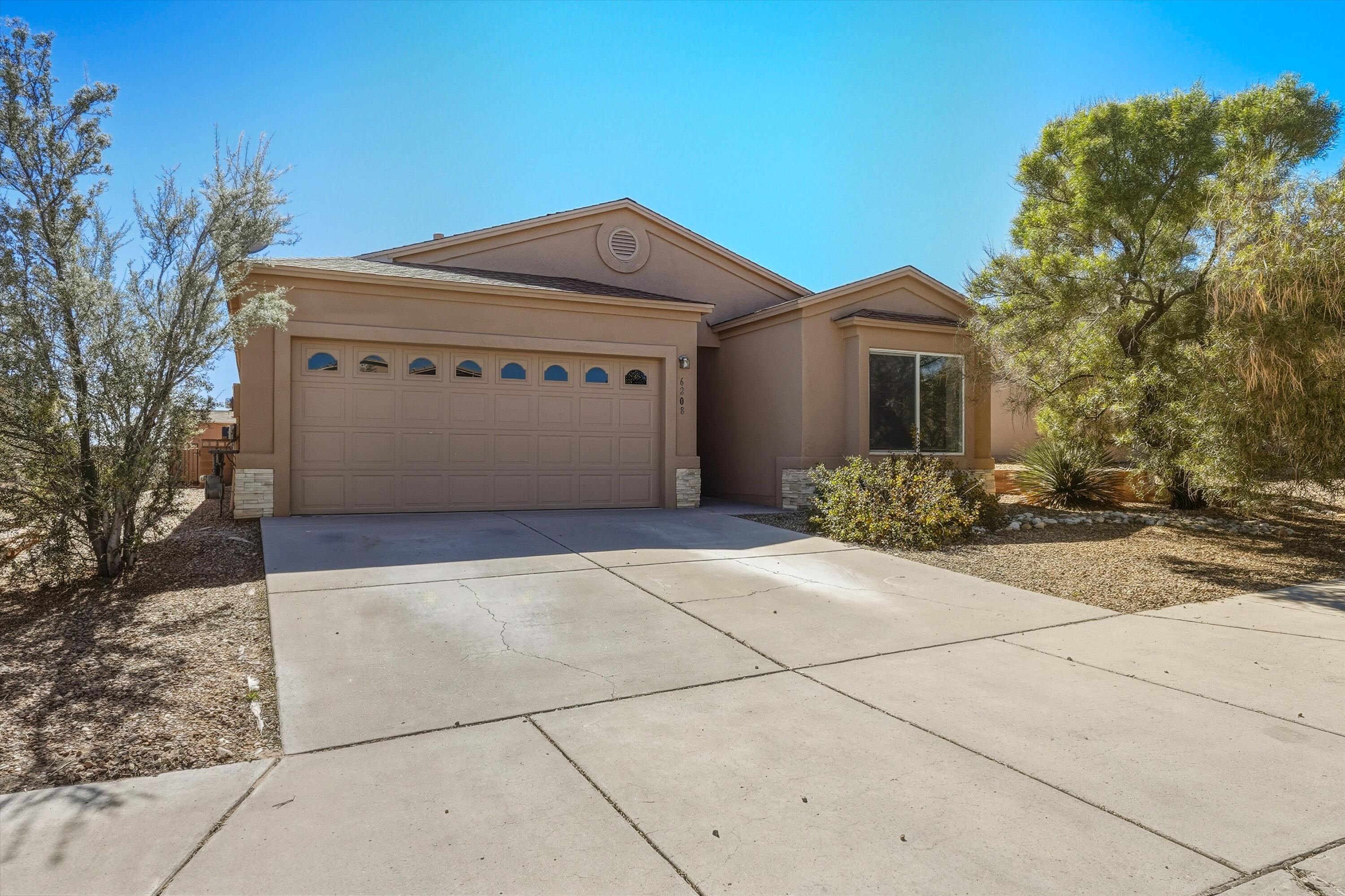 6208 Nueva Espana Road NW - Main Image