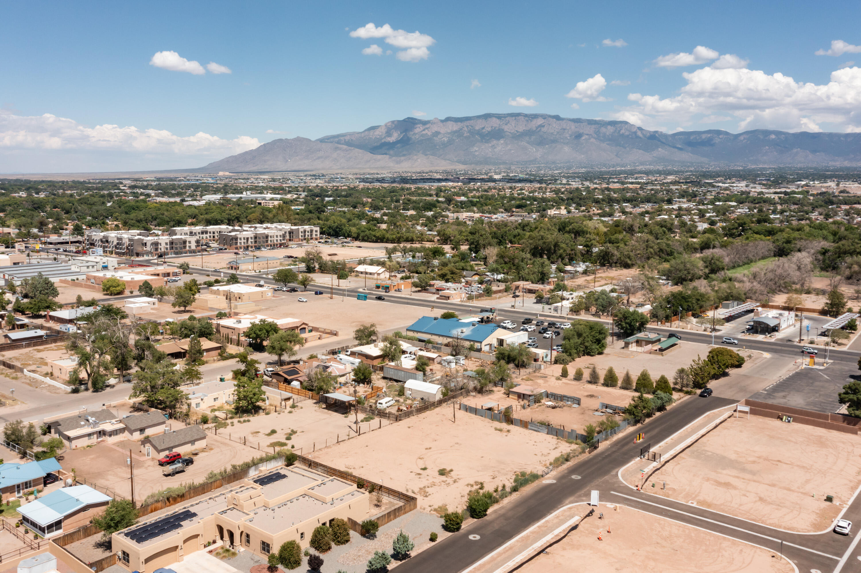 411 Camino Espanol NW - Main Image