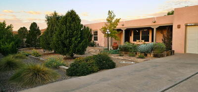 1425 Crestview Drive, Los Lunas 