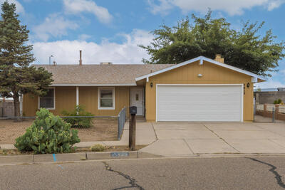 7412 Mint Place NW, Albuquerque 