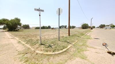 924 E LAUGHLIN Avenue, Tucumcari 