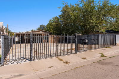 121 Hosher Avenue SE, Albuquerque 