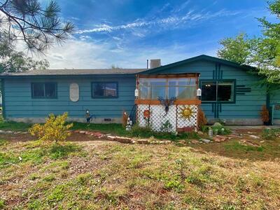 1106 W Leonard Avenue, Estancia
