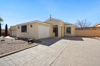 1645 Hollyberry Drive NE, Rio Rancho