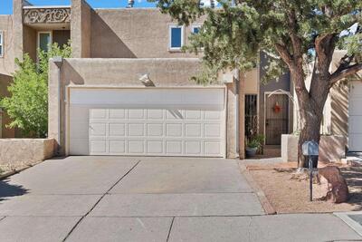 6813 Los Trechos Court NE, Albuquerque
