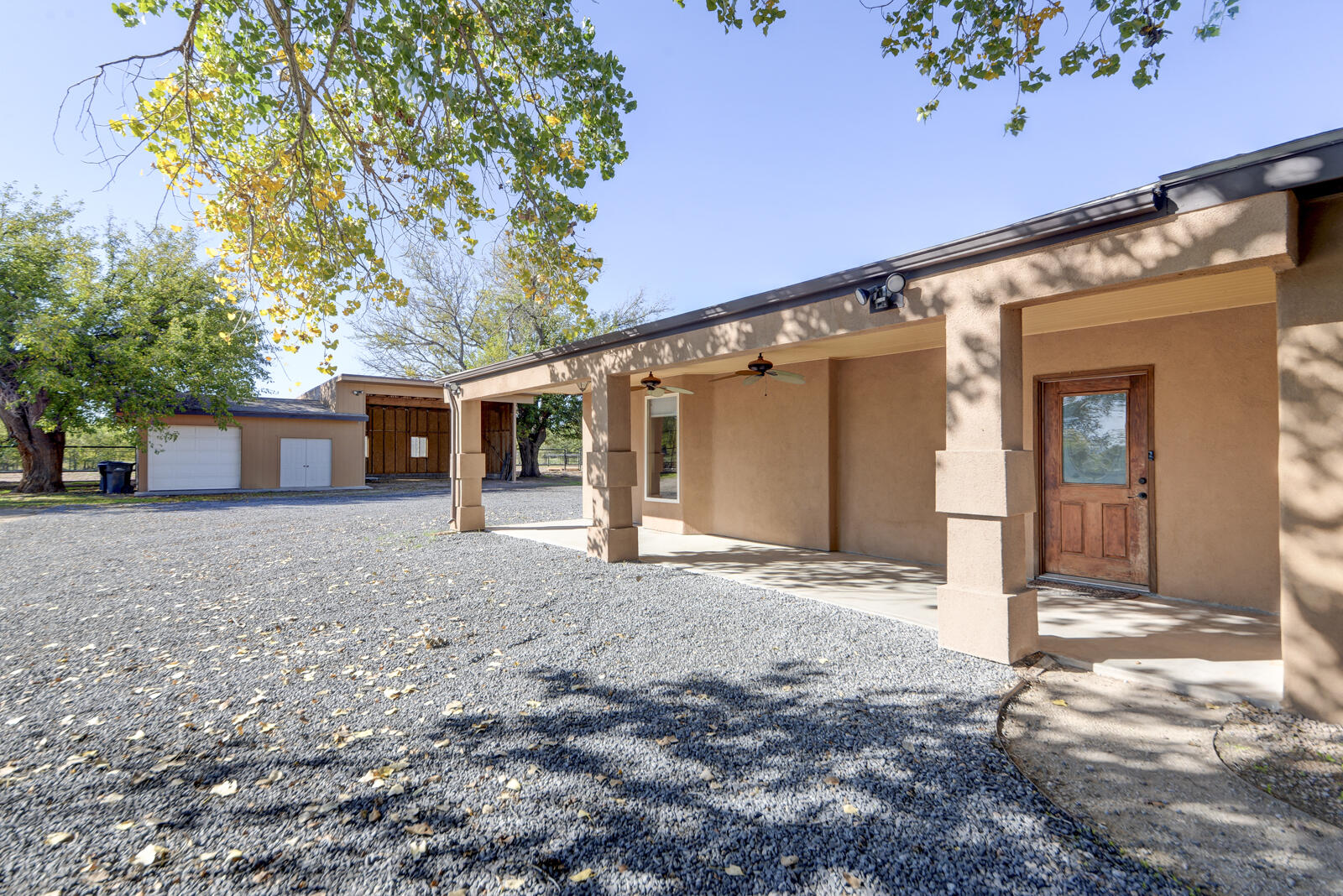 100 Valencia Road - Main Image