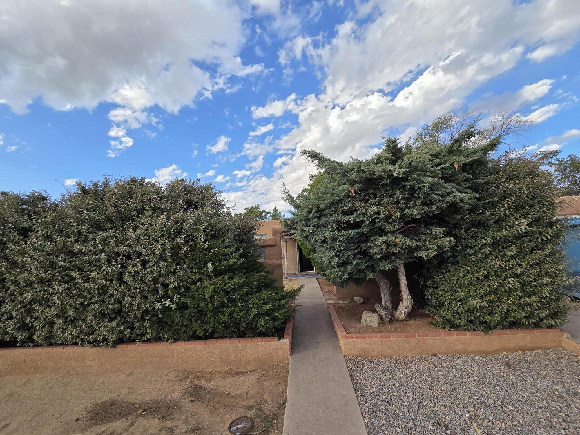 8901 Cottonwood Road NE - Main Image