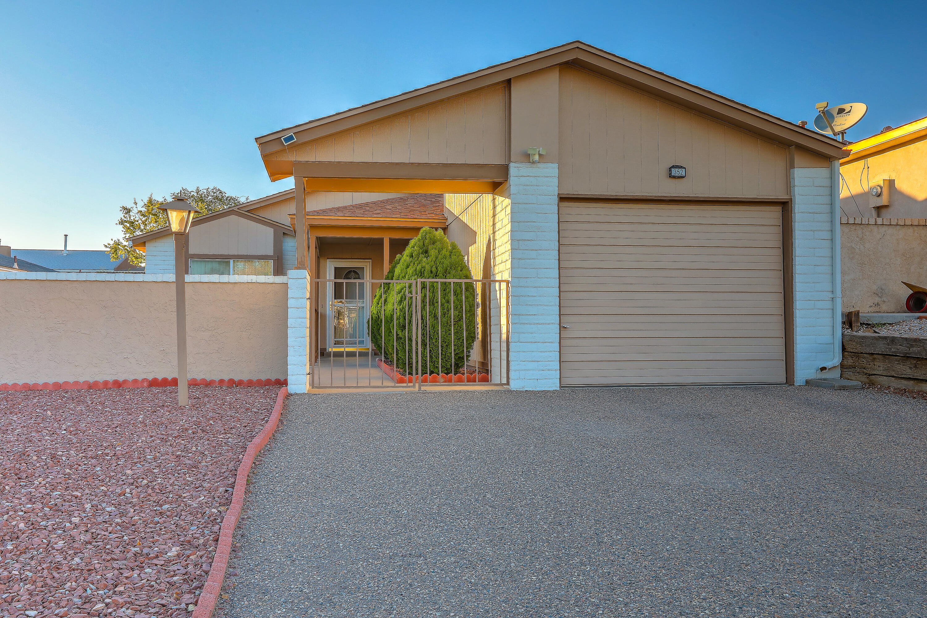 352 Coral Drive NE - Main Image