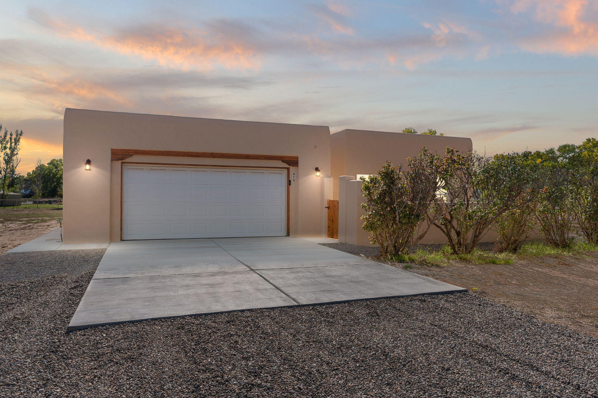 810 Paseo Del Rio Place SW - Main Image