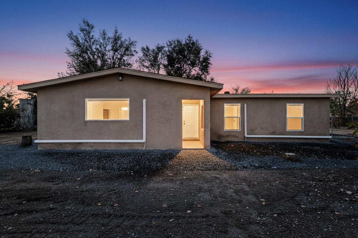 1135 Lillie Drive - Main Image