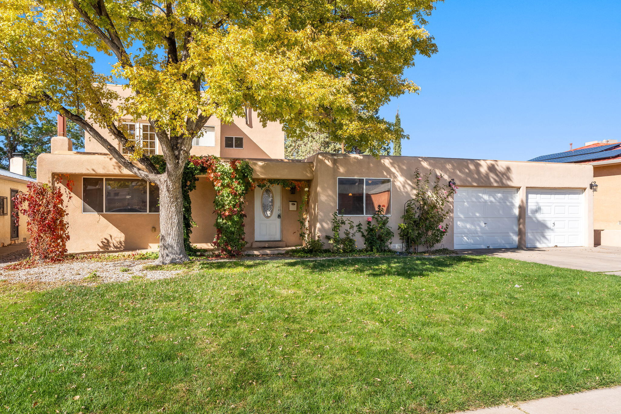 3509 Glorieta Street NE - Main Image