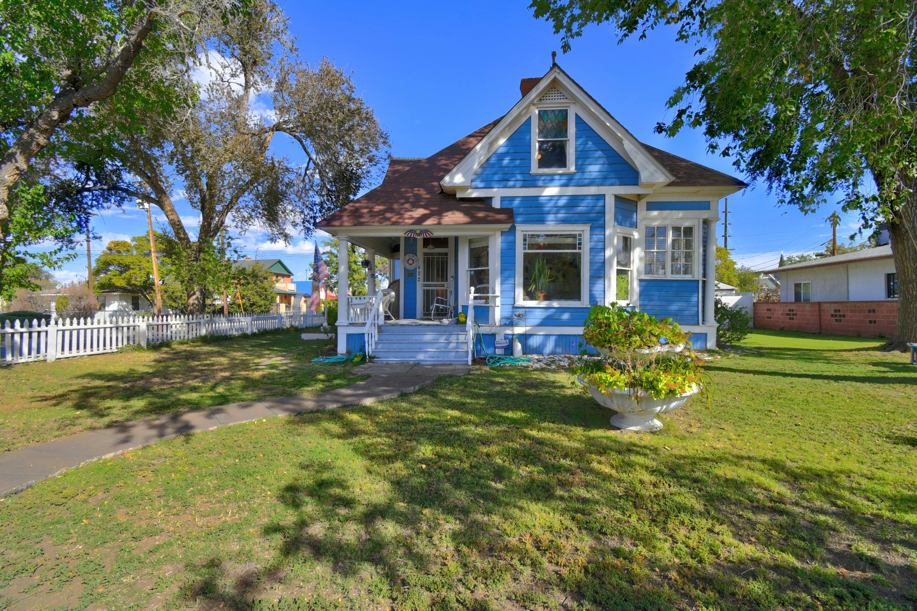 422 Dalies Avenue - Main Image