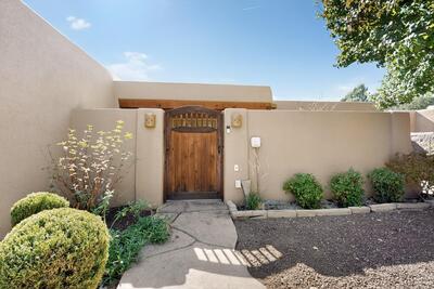 610 Camino Espanol NW, Albuquerque